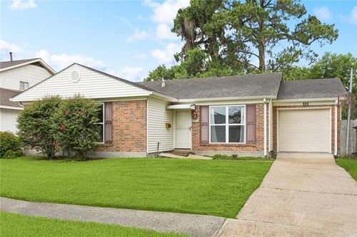 230 Brett Dr, Gretna, LA, 70056-7212 | Card Image