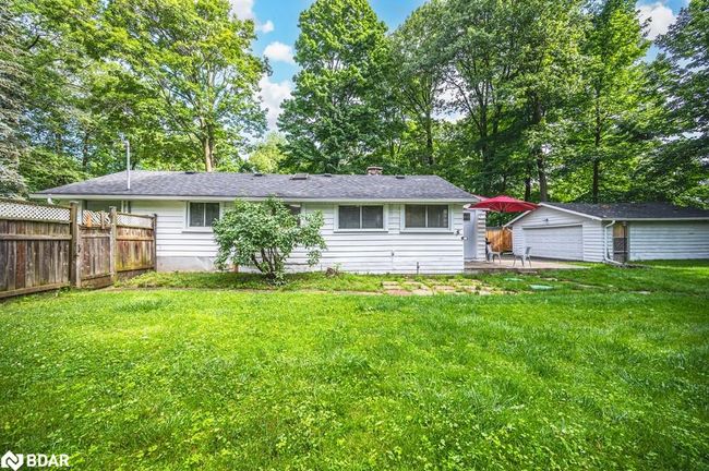 3923 Algonquin Ave, House other with 3 bedrooms, 2 bathrooms and 12 parking in Innisfil ON | Image 5