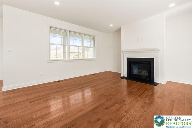 4276 Stonebridge Dr, House other with 3 bedrooms, 2 bathrooms and null parking in Bethlehem PA | Image 12