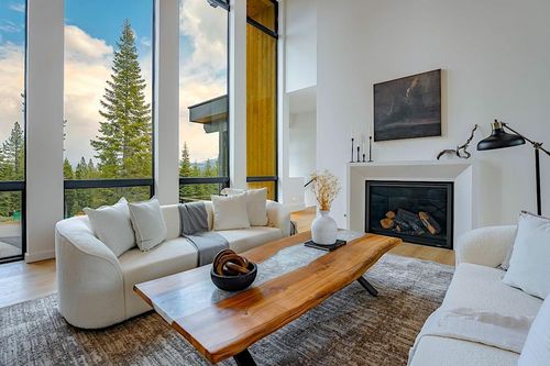 9321 Nine Bark Rd, Truckee, CA, 96161-5220 | Card Image