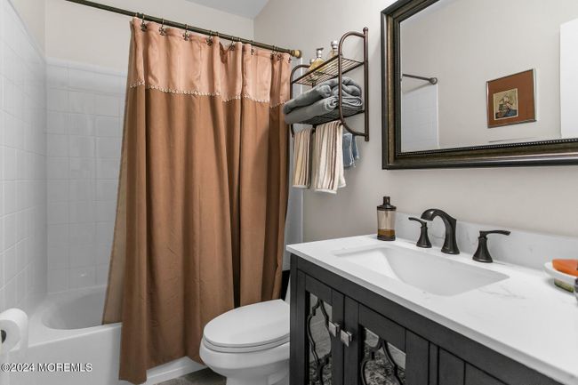 20 Golden Eye Ln, Condo with 3 bedrooms, 4 bathrooms and 2 parking in Port Monmouth NJ | Image 27