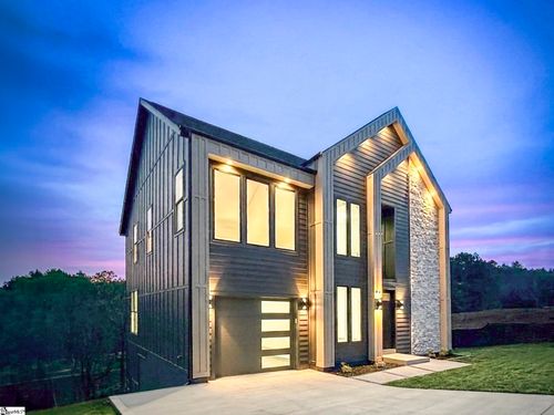 124 Current Dr, Greenville, SC, 29611-7273 | Card Image