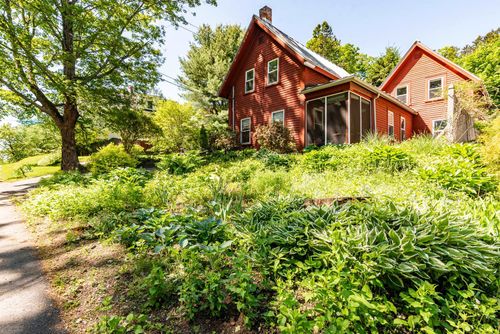 421 Locust St, Rollinsford, NH, 03869-5631 | Card Image