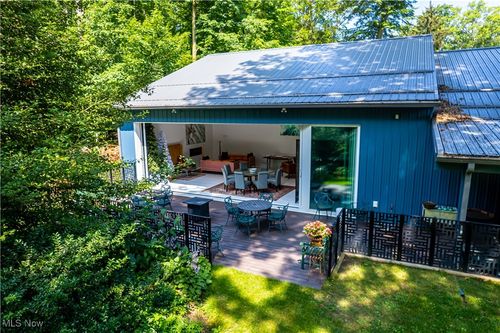 12866 Lake Shore Blvd, Bratenahl, OH, 44108-1141 | Card Image