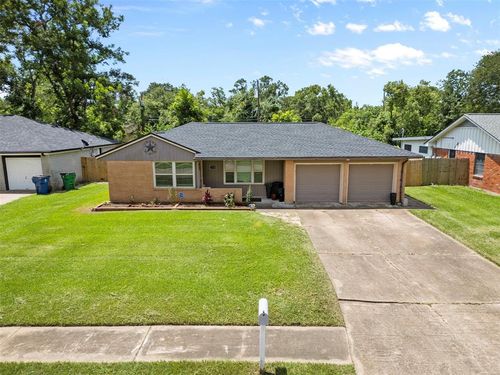 708 Northridge St, Angleton, TX, 77515-3415 | Card Image