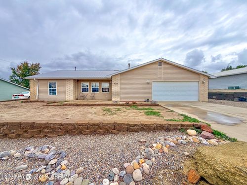 108 Northeights, Bloomfield, NM, 87413-5208 | Card Image