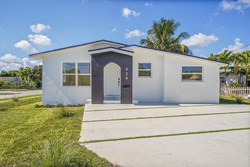 928 Market Street, West Palm Beach, FL, 33401 | Card Image
