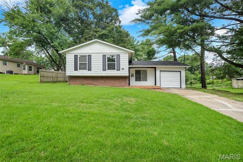 4808 Cinderella Dr, Alton, IL, 62002-5805 | Card Image