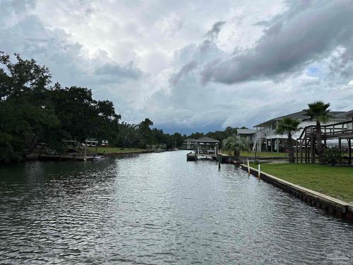 2633 Bayshore Pkwy, Milton, FL, 32583-9523 | Card Image