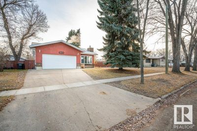 5219 54 St, House other with 4 bedrooms, 3 bathrooms and null parking in Redwater AB | Image 2