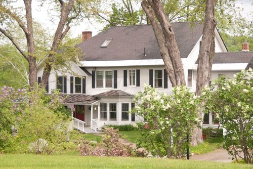 399 Depot St, Proctorsville, VT, 05153-9708 | Card Image