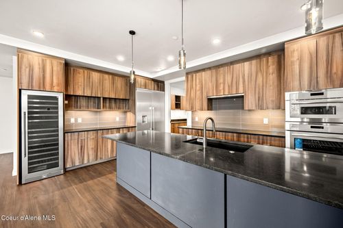 605-116 S 3rd St, Coeur D Alene, ID, 83814-1007 | Card Image