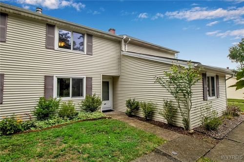 44 Pebble Creek Dr, Cheektowaga, NY, 14227-2801 | Card Image