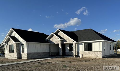 832 Oak Hill Way, Rexburg, ID, 83440-4954 | Card Image