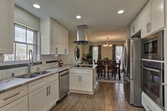 24203 Creekview Dr, House other with 4 bedrooms, 3 bathrooms and 2 parking in Spring TX | Image 10