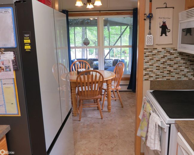 181 Center Point Dr, Home with 3 bedrooms, 2 bathrooms and 5 parking in Montezuma IA | Image 36