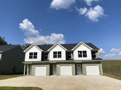 a-943 Center Rd, Clarksville, TN, 37042-1046 | Card Image