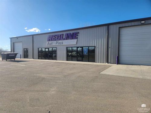 4610 Skyway Dr, Manhattan, KS, 66503-9835 | Card Image