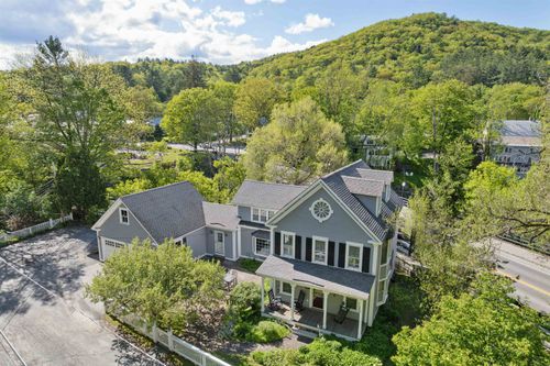 19 Church St, Woodstock, VT, 05091-1252 | Card Image