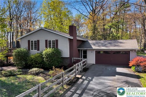 505 Helen Cir, Bath, PA, 18014-8846 | Card Image