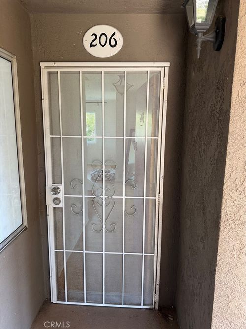 206-725 Coronado Ave, Long Beach, CA, 90804-5058 | Card Image