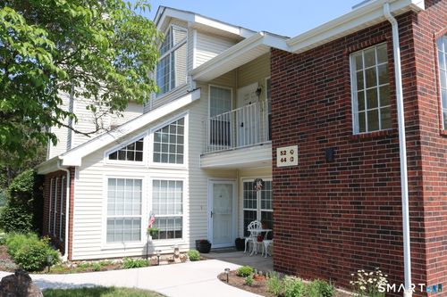 44-44 Carriage Crossing Ln, Middletown, CT, 06457-5828 | Card Image