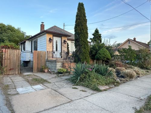 4680 6th Ave, Niagara Falls, ON, L2E4T5 | Card Image