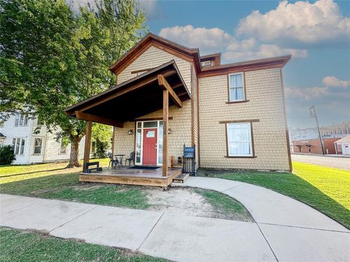 202 S Barker Avenue, El Reno, OK, 73036 | Card Image