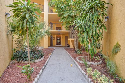 apt-16-3d-4364 Nw 9th Ave, Deerfield Beach, FL, 33064-1750 | Card Image