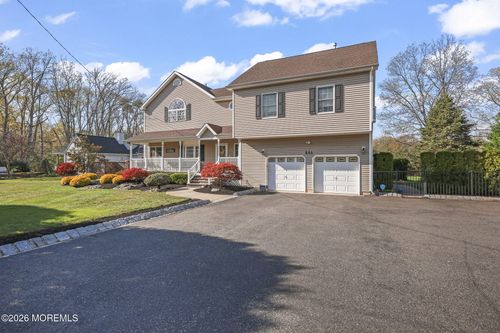221 Georgia Rd, Freehold, NJ, 07728-8042 | Card Image