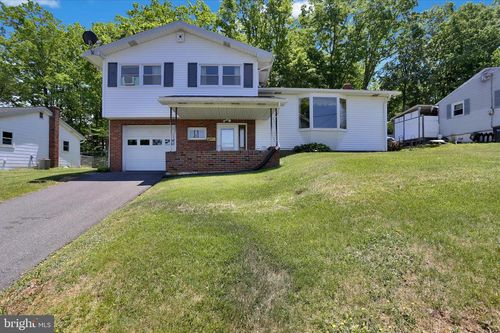 512 W Nicholas St, FRACKVILLE, PA, 17931-2022 | Card Image