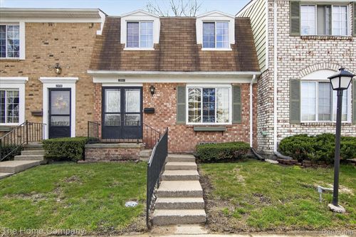2052 Wickham St, Royal Oak, MI, 48073-1164 | Card Image