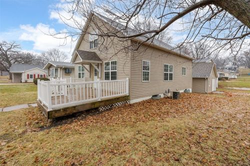 1006 E 1st St, Anamosa, IA, 52205-1508 | Card Image