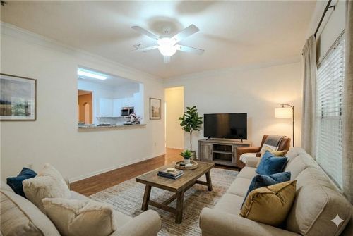 4007 Westchester Rdg Ne, Brookhaven, GA, 30329-2495 | Card Image