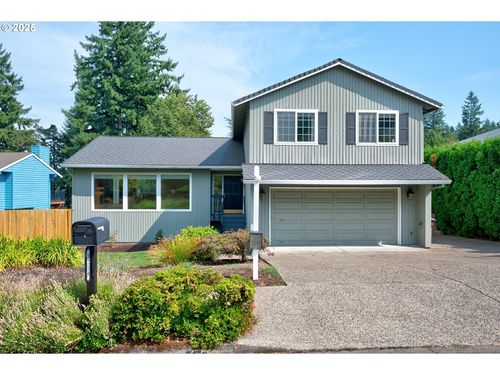 5219 Summit St, West Linn, OR, 97068-2920 | Card Image