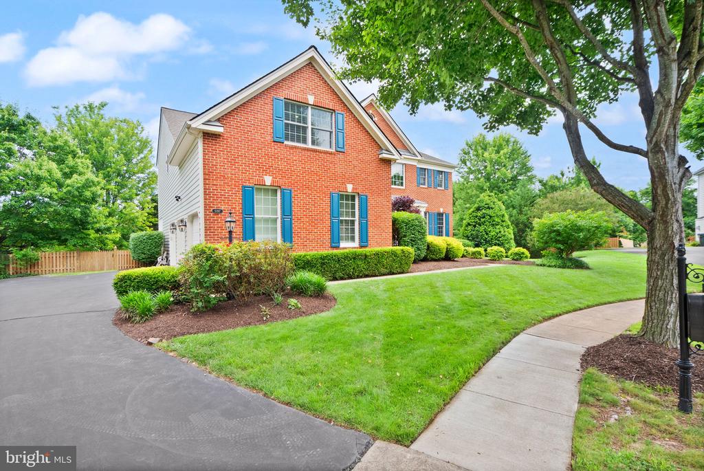 Residential in HAYMARKET 5
