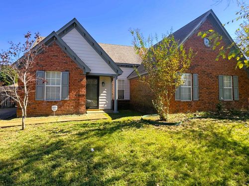 5376 Ragan Ridge Dr, Memphis, TN, 38141-8335 | Card Image