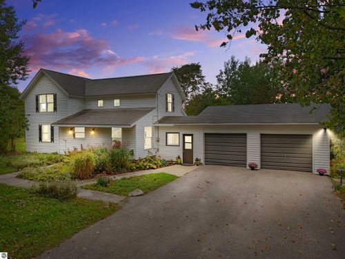 2917 N 47 Rd, Manton, MI, 49663-9442 | Card Image