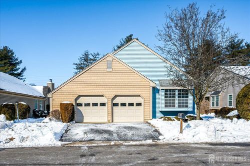 25 Martin Van Buren Dr, Monroe, NJ, 08831-5470 | Card Image