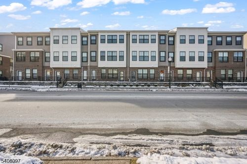 353 Main St, Little Falls, NJ, 07424-1207 | Card Image