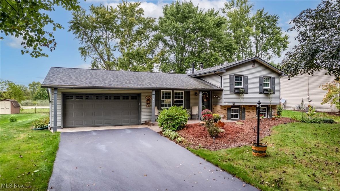 Stewart Ave, Warren, OH 44483