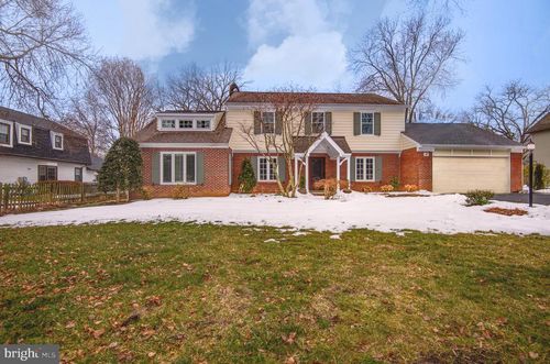 8017 Iliff Dr, DUNN LORING, VA, 22027-1211 | Card Image