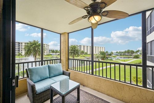 209d-5760 Midnight Pass Road, SARASOTA, FL, 34242 | Card Image