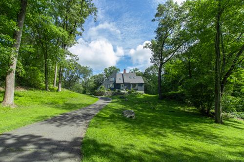 22 Ledgewood Rd, Redding, CT, 06896-2915 | Card Image