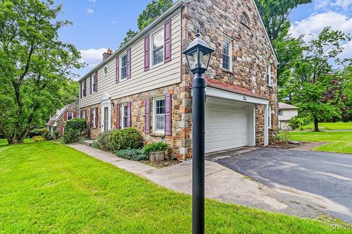 5 Glencrest Blvd, New Hartford, NY, 13413-5507 | Card Image