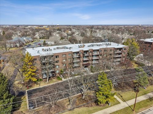 apt-310-300 E Dundee Rd, Buffalo Grove, IL, 60089-4406 | Card Image