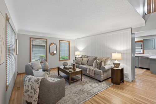 839 Arbogast St, Shoreview, MN, 55126-3845 | Card Image