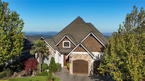 2163 Spirit Ridge Dr, Victoria, BC, V9B0B5 | Card Image
