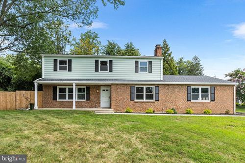 125 Bruce Rd, WASHINGTON CROSSING, PA, 18977-1509 | Card Image