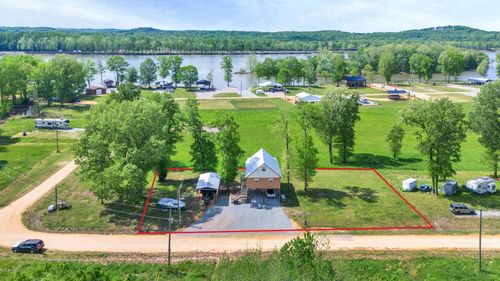 360 Willa Ridge Rd, Clifton, TN, 38425-4011 | Card Image